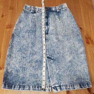CALVIN KLEIN SPORT Vintage Acid Wash Denim Skirt (4/Small)